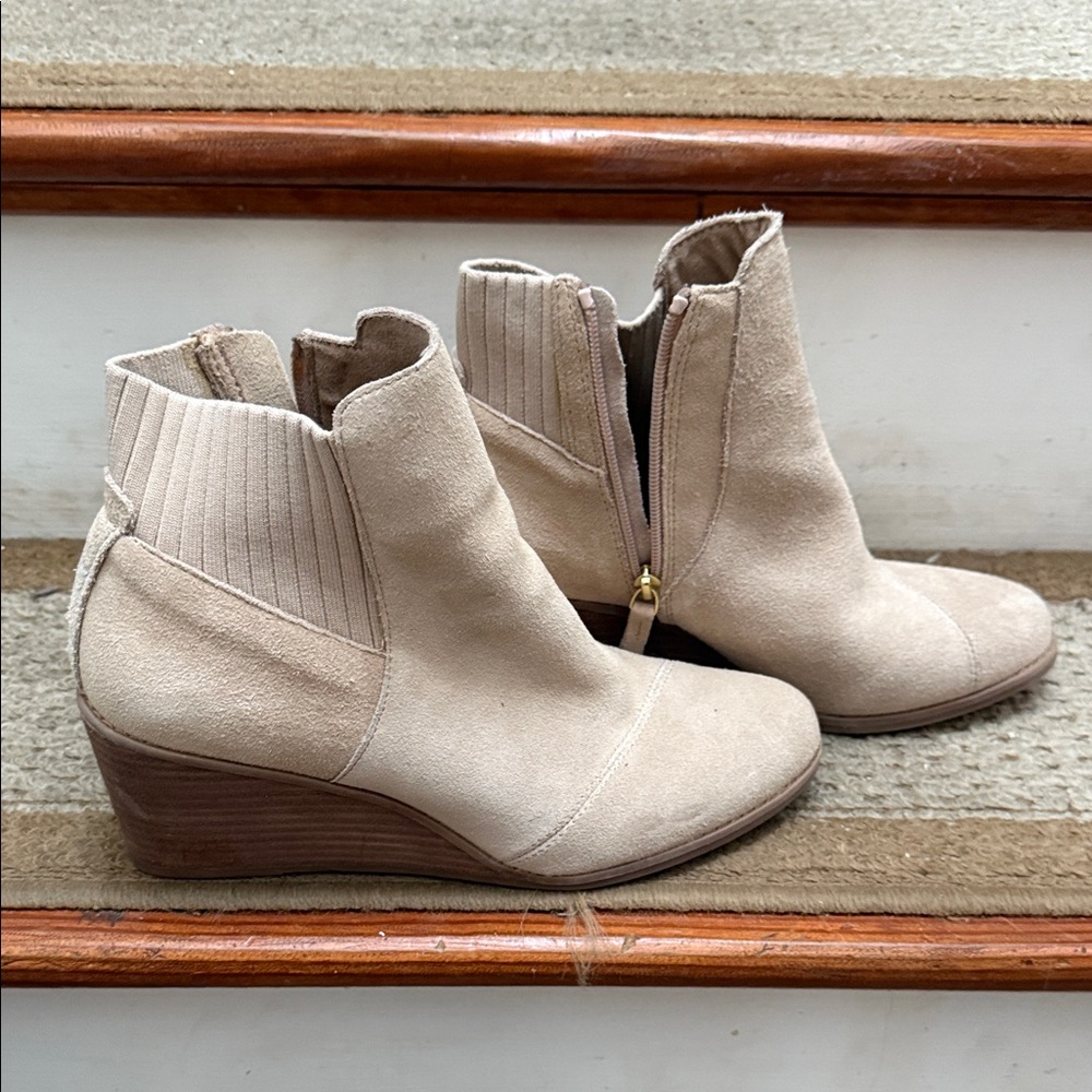 TOMS Women's Sadie Wedge Booties Beige Ankle Boots - Picture 3 of 14